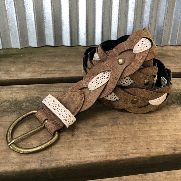 Accessories - LAST CHANCE Belt lace detail